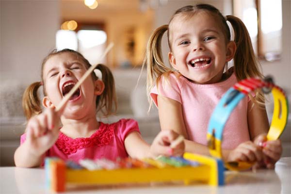 فواید موسیقی برای کودکان 1