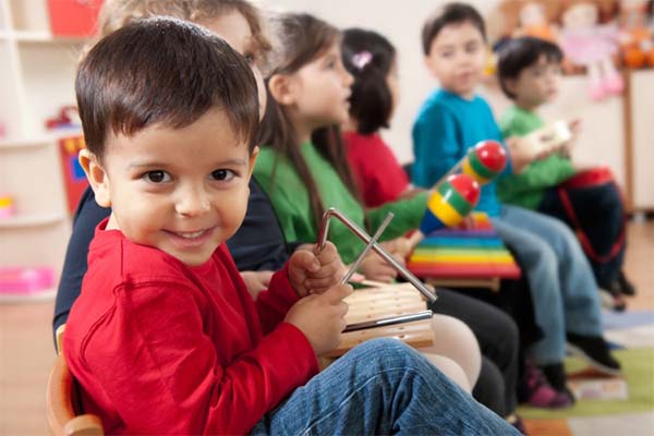 فواید موسیقی برای کودکان 2